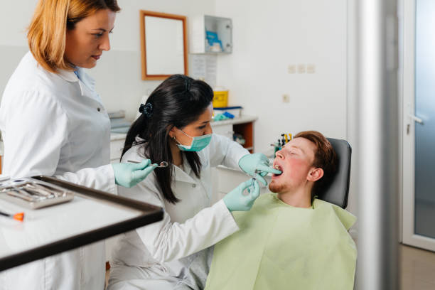 Best Walk-In Emergency Dentist in Mont Clare, PA